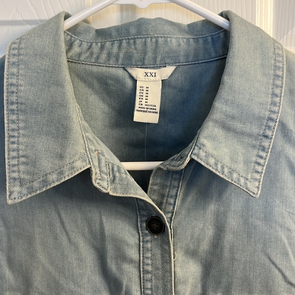 NWT FOREVER 21 denim romper w/pockets - Picture 3 of 9